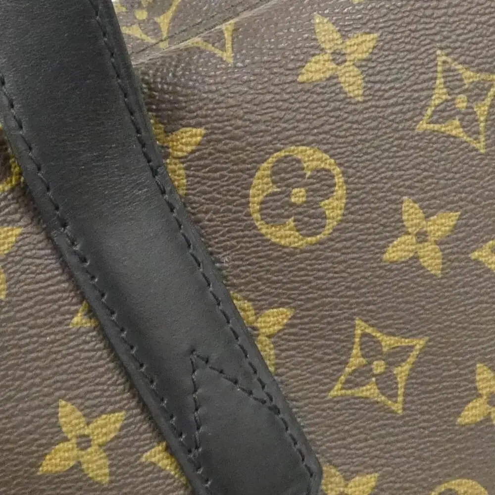 LOUIS VUITTON Brown Monogram Bag